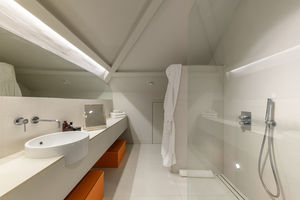 Photo 19- click for photo gallery